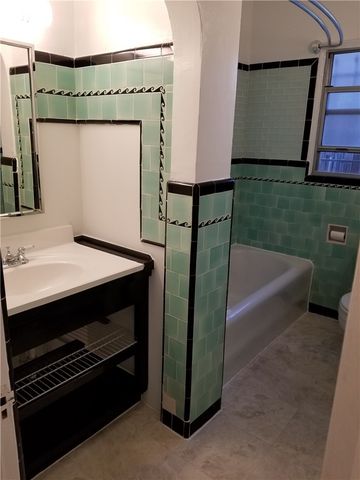 3121 E 5th 5, Long Beach, CA 90814