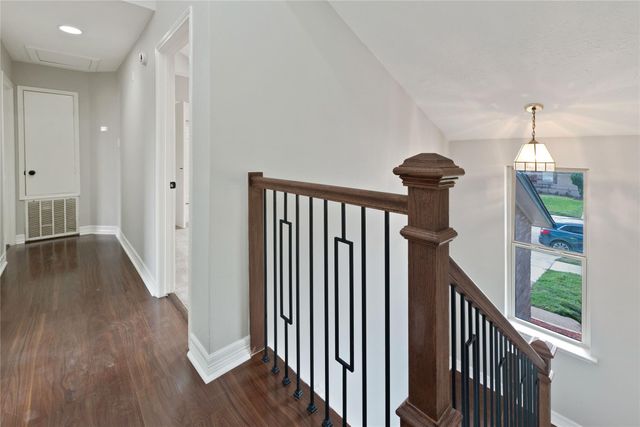 8818 Vinkins Road, Houston, TX 77071