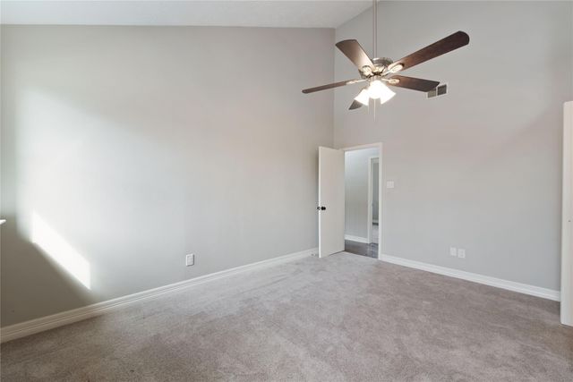 8818 Vinkins Road, Houston, TX 77071