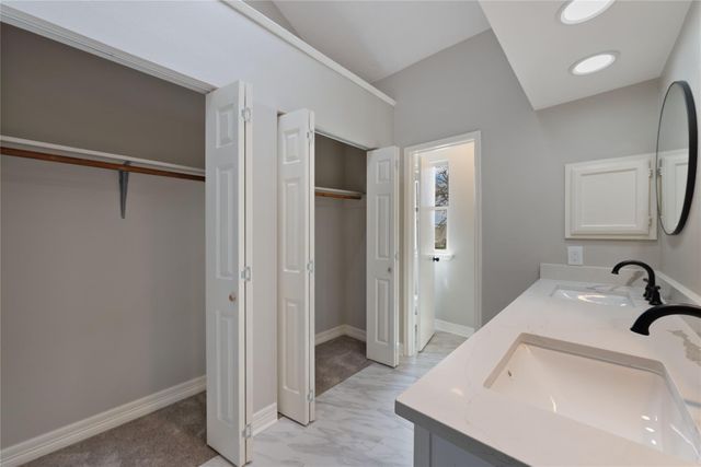 8818 Vinkins Road, Houston, TX 77071