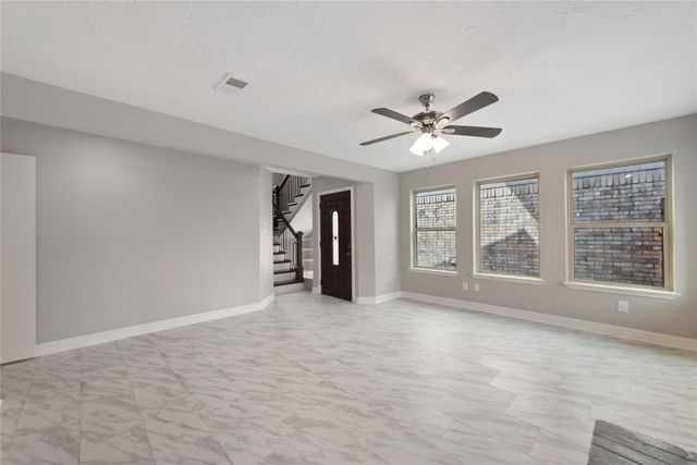 8818 Vinkins Road, Houston, TX 77071