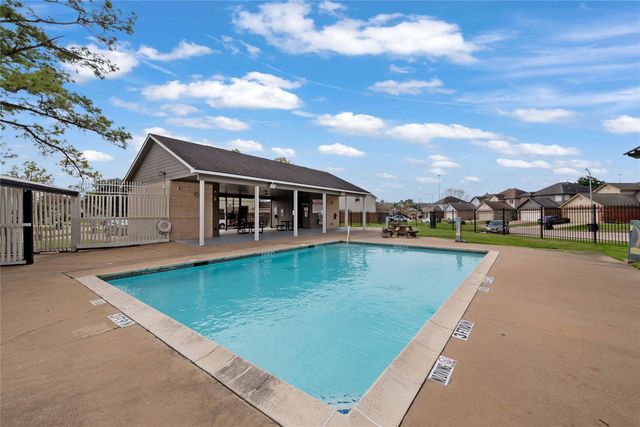 8818 Vinkins Road, Houston, TX 77071