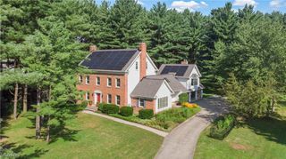 34965 Jackson Road, Moreland Hills, OH 44022