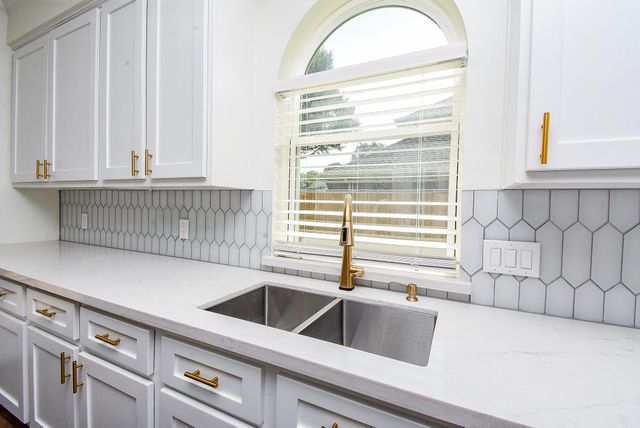 22707 Ravens Lake Drive, Katy, TX 77450