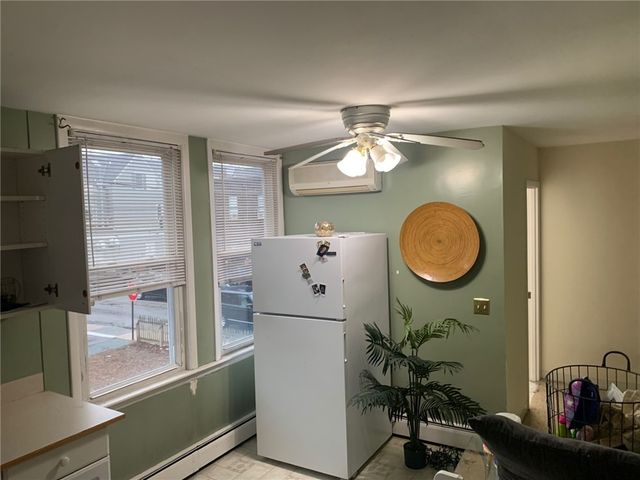 603 Thames Street 4, Newport, RI 02840