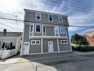 603 Thames Street 4, Newport, RI 02840