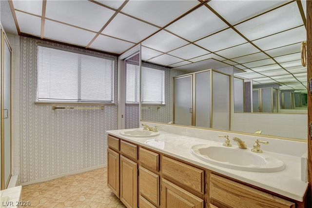 1751 East Reno Avenue 105, Las Vegas, NV 89119