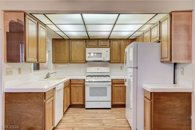 1751 East Reno Avenue 105, Las Vegas, NV 89119