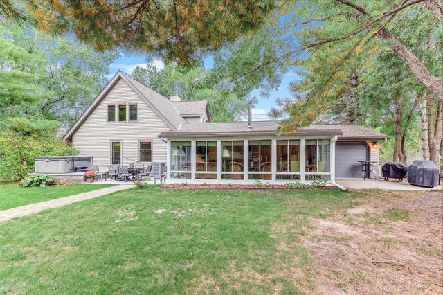 1401 Omaha Avenue N, Stillwater, MN 55082
