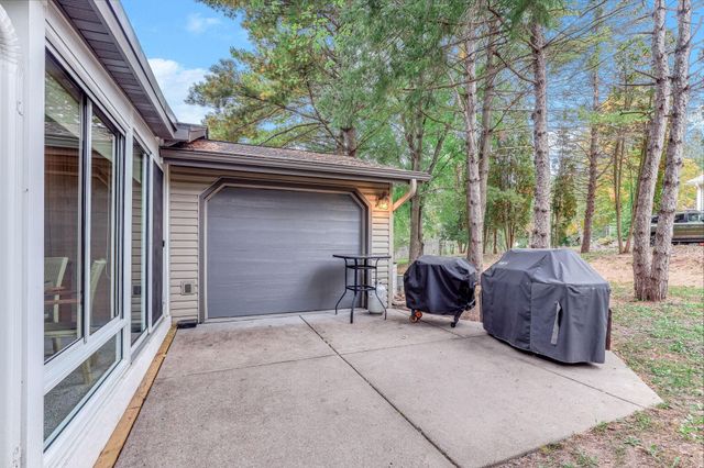 1401 Omaha Avenue N, Stillwater, MN 55082