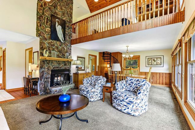 1401 Omaha Avenue N, Stillwater, MN 55082