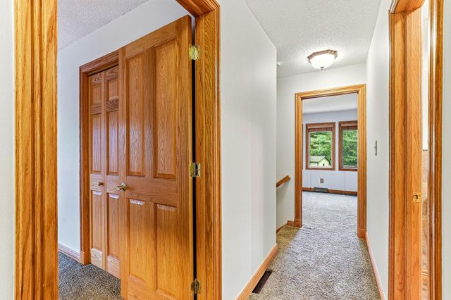 1401 Omaha Avenue N, Stillwater, MN 55082