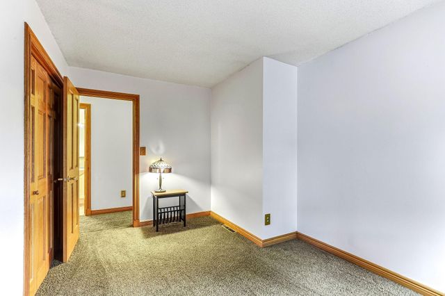1401 Omaha Avenue N, Stillwater, MN 55082