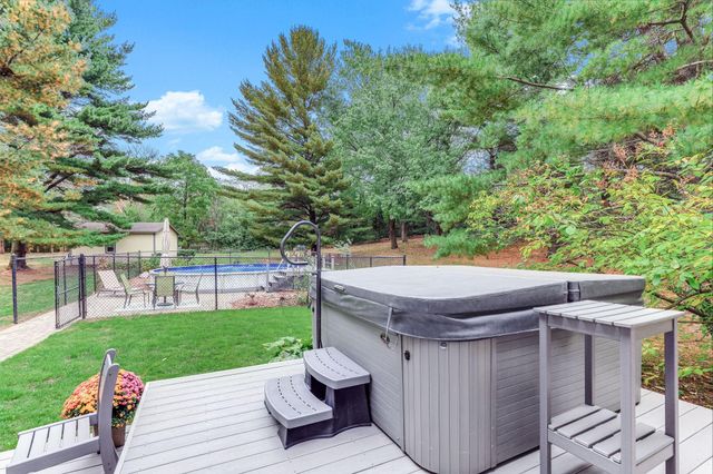 1401 Omaha Avenue N, Stillwater, MN 55082