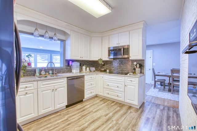 4 Edmond Road, Bethel, CT 06801