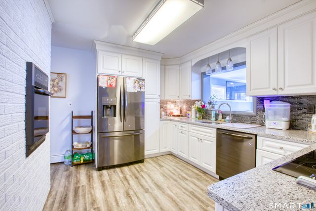 4 Edmond Road, Bethel, CT 06801