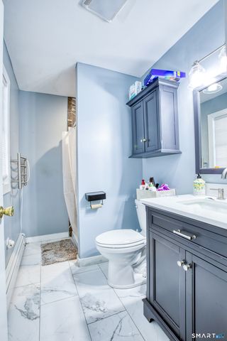 4 Edmond Road, Bethel, CT 06801