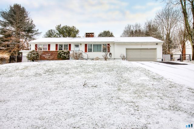 4 Edmond Road, Bethel, CT 06801