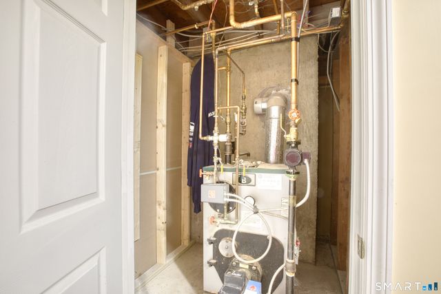 4 Edmond Road, Bethel, CT 06801