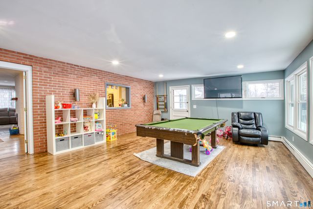 4 Edmond Road, Bethel, CT 06801