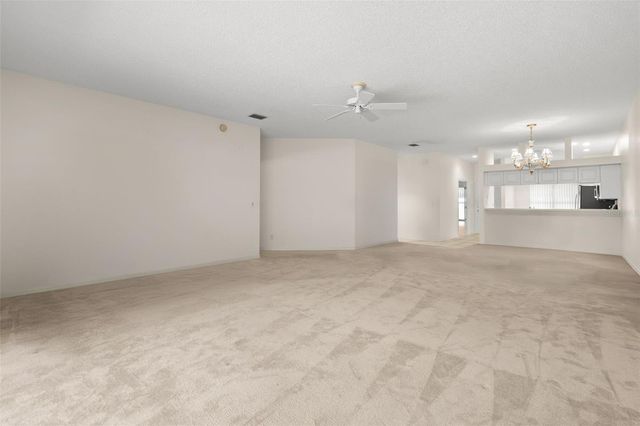 6600 100TH WAY N 24B, St Petersburg, FL 33708