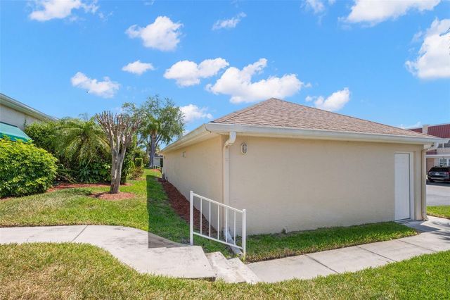 6600 100TH WAY N 24B, St Petersburg, FL 33708