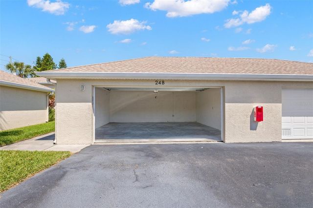 6600 100TH WAY N 24B, St Petersburg, FL 33708