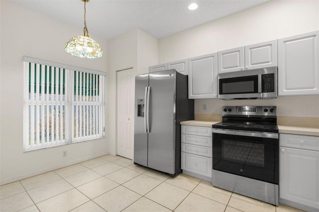 6600 100TH WAY N 24B, St Petersburg, FL 33708