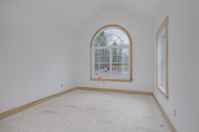 54 Haystack Circle 9-96-2, Pelham, NH 03076
