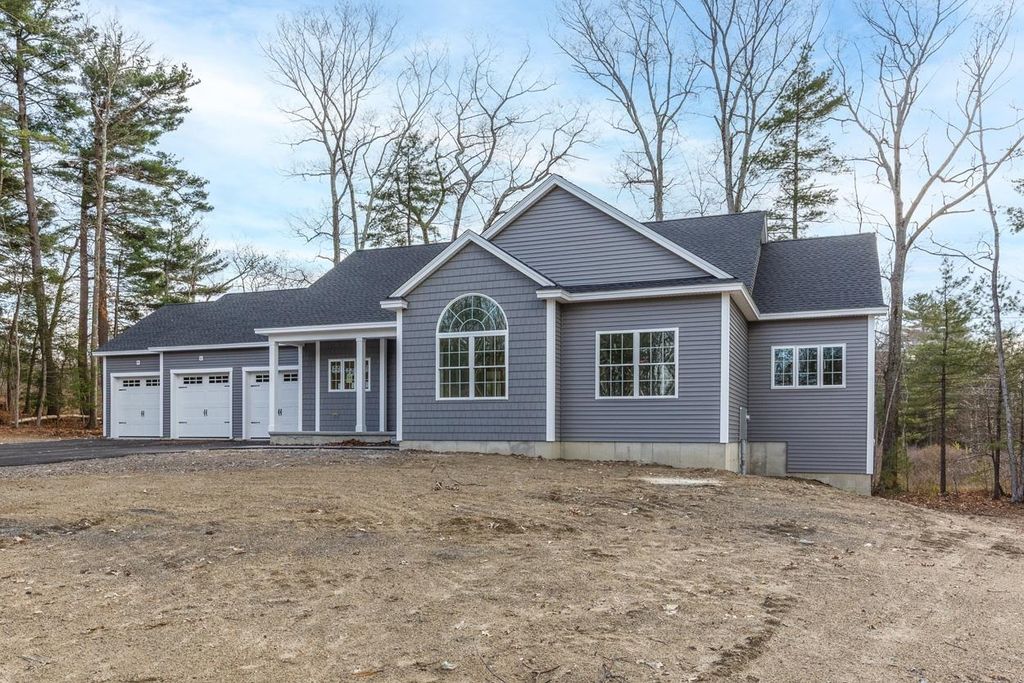 54 Haystack Circle 9-96-2, Pelham, NH 03076