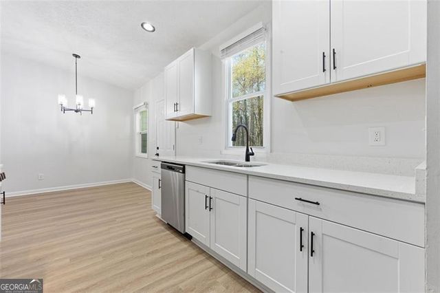 6385 Emerald Pointe Circle, College Park, GA 30349