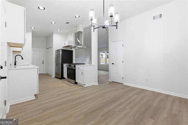 6385 Emerald Pointe Circle, College Park, GA 30349