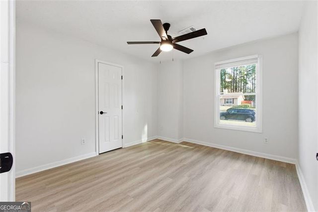 6385 Emerald Pointe Circle, College Park, GA 30349