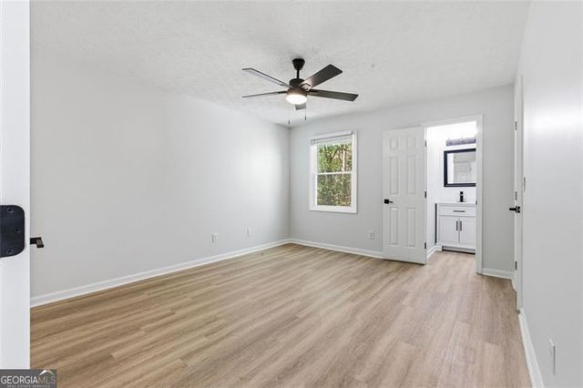 6385 Emerald Pointe Circle, College Park, GA 30349