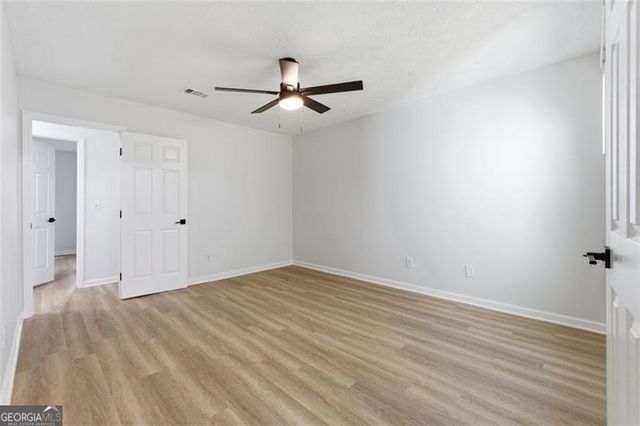 6385 Emerald Pointe Circle, College Park, GA 30349