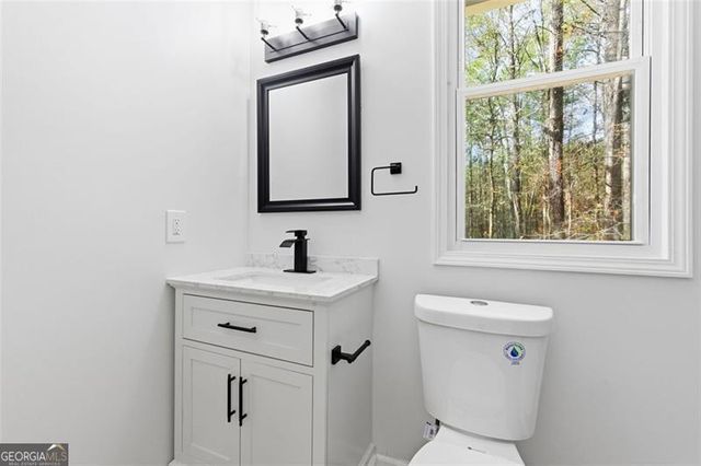 6385 Emerald Pointe Circle, College Park, GA 30349