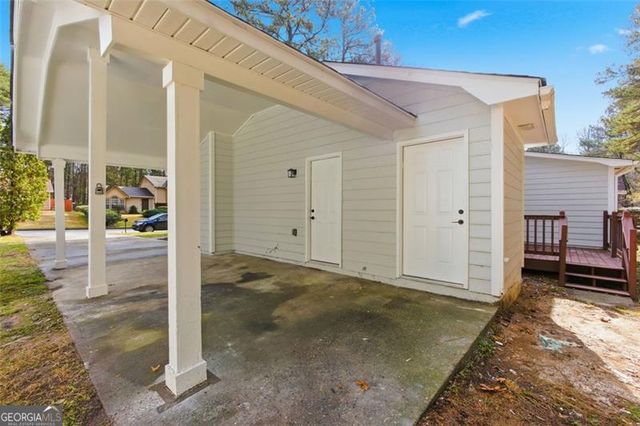 6385 Emerald Pointe Circle, College Park, GA 30349