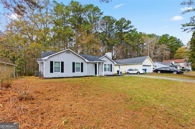 6385 Emerald Pointe Circle, College Park, GA 30349