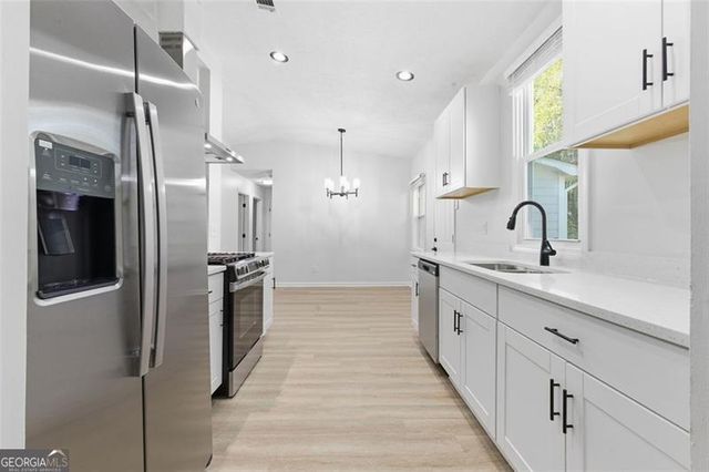 6385 Emerald Pointe Circle, College Park, GA 30349