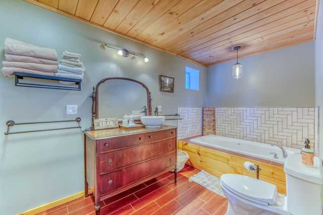 4593 Route 102, Guildhall, VT 05905