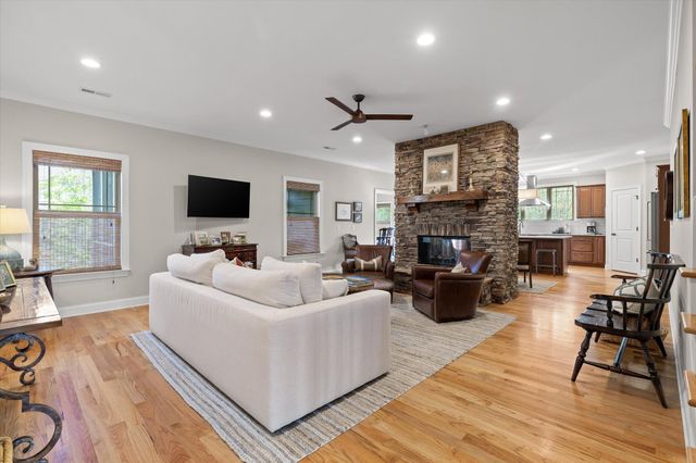 2639 Sly Fox Lane, Signal Mountain, TN 37377
