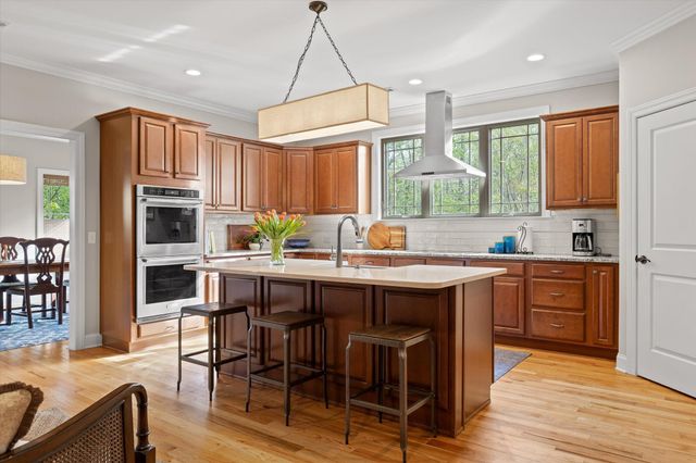 2639 Sly Fox Lane, Signal Mountain, TN 37377