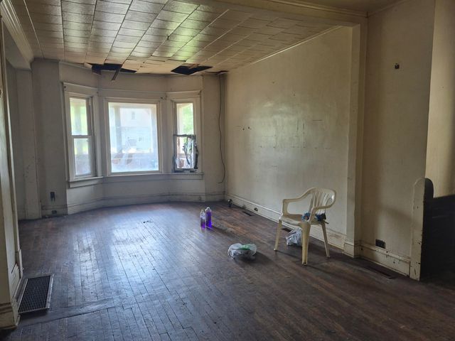 544 Van Buren Street, Gary, IN 46402
