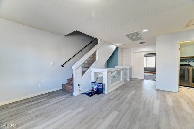 6871 Treble Clef Avenue, Las Vegas, NV 89139