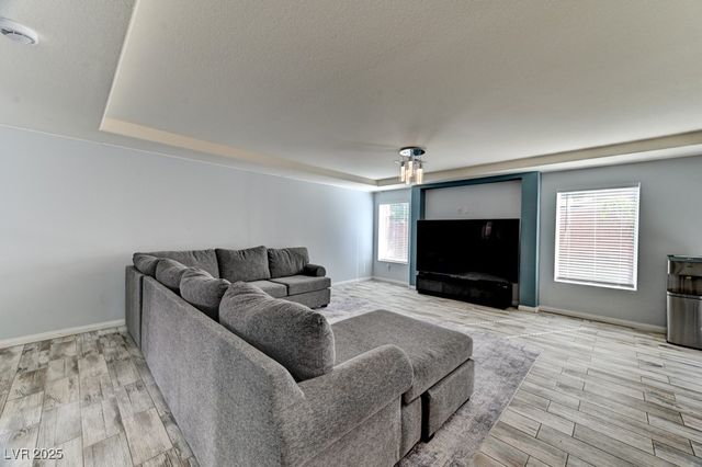 6871 Treble Clef Avenue, Las Vegas, NV 89139