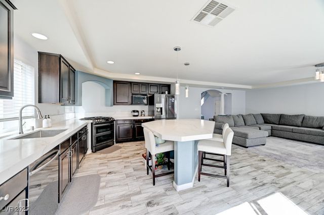 6871 Treble Clef Avenue, Las Vegas, NV 89139