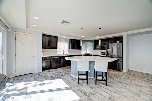 6871 Treble Clef Avenue, Las Vegas, NV 89139