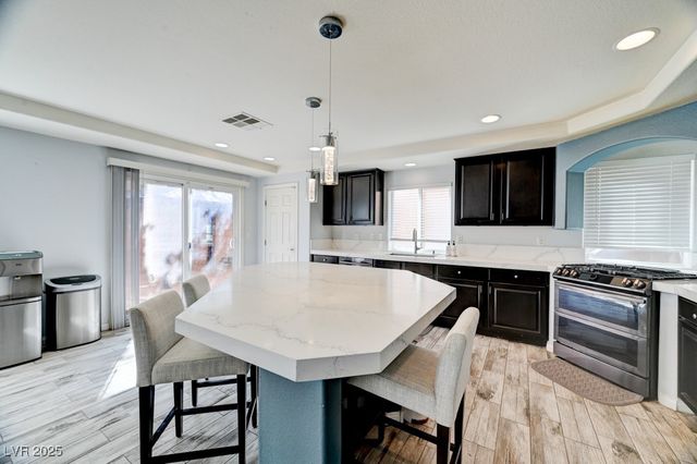 6871 Treble Clef Avenue, Las Vegas, NV 89139