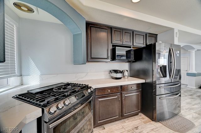 6871 Treble Clef Avenue, Las Vegas, NV 89139