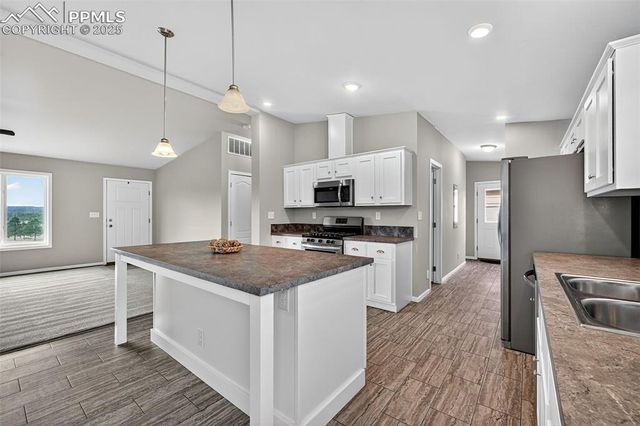 111 Estes Circle, Florissant, CO 80816